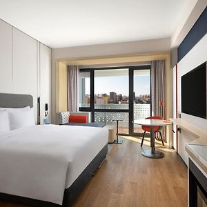 Standard Zimmer mit Kingsize-Bett